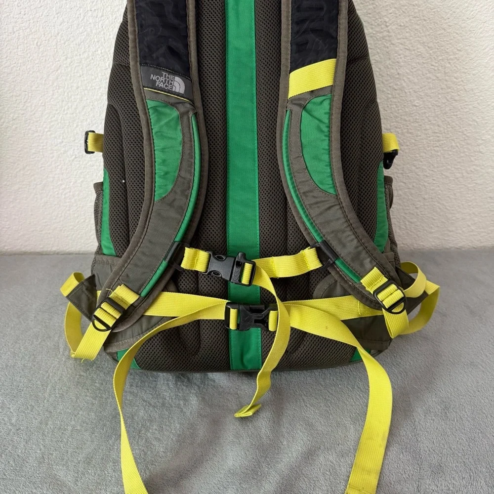 The North Face Recon Legacy Model Green, black Yellow Backpack Daypack Bag